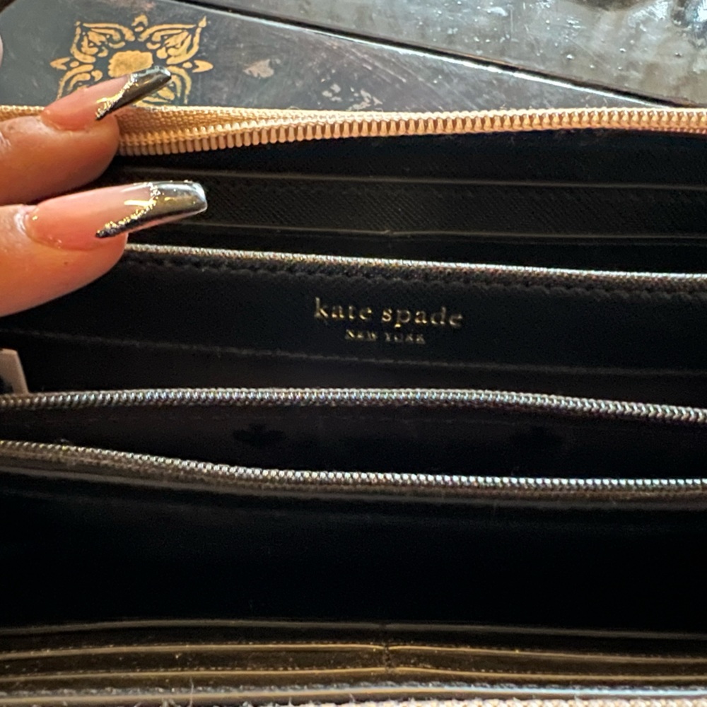 Kate Spade Wallet - Picture 3 of 4